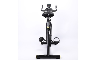 	 Bicicleta spinning TECHFIT SBK800B, Negru lucios, Sistem inertie volanta 8 Kg, Greutate utilizator 120 Kg, Suport telefon/tableta, Suport si bidon apa incluse